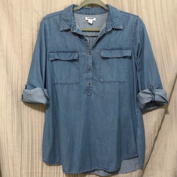 Old navy chambray relaxed top - Picture 3 of 5